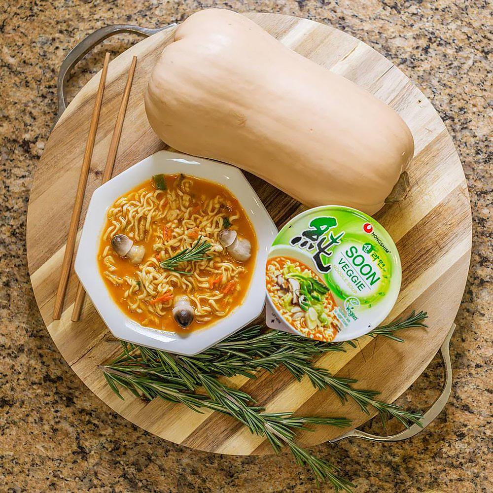 Nongshim Cup Soon Fideos Sabor Setas y Verduras (Halal, Vegano) 67g - Image 2